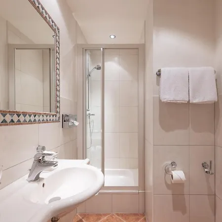 Alpenschloessl Boutique & Apartamento Neustift im Stubaital