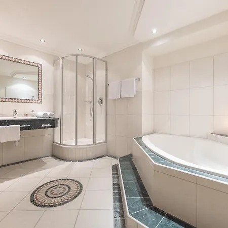 Alpenschloessl Boutique & *