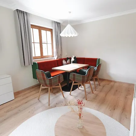 Alpenschloessl Boutique & Apartman Neustift im Stubaital